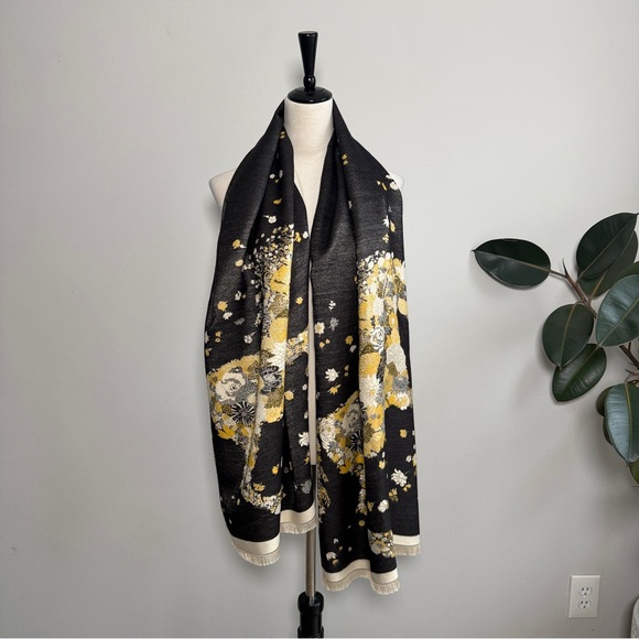 Horse Print Acrylic Scarf Long Fringe Shawl Versatile - Picture 5 of 8